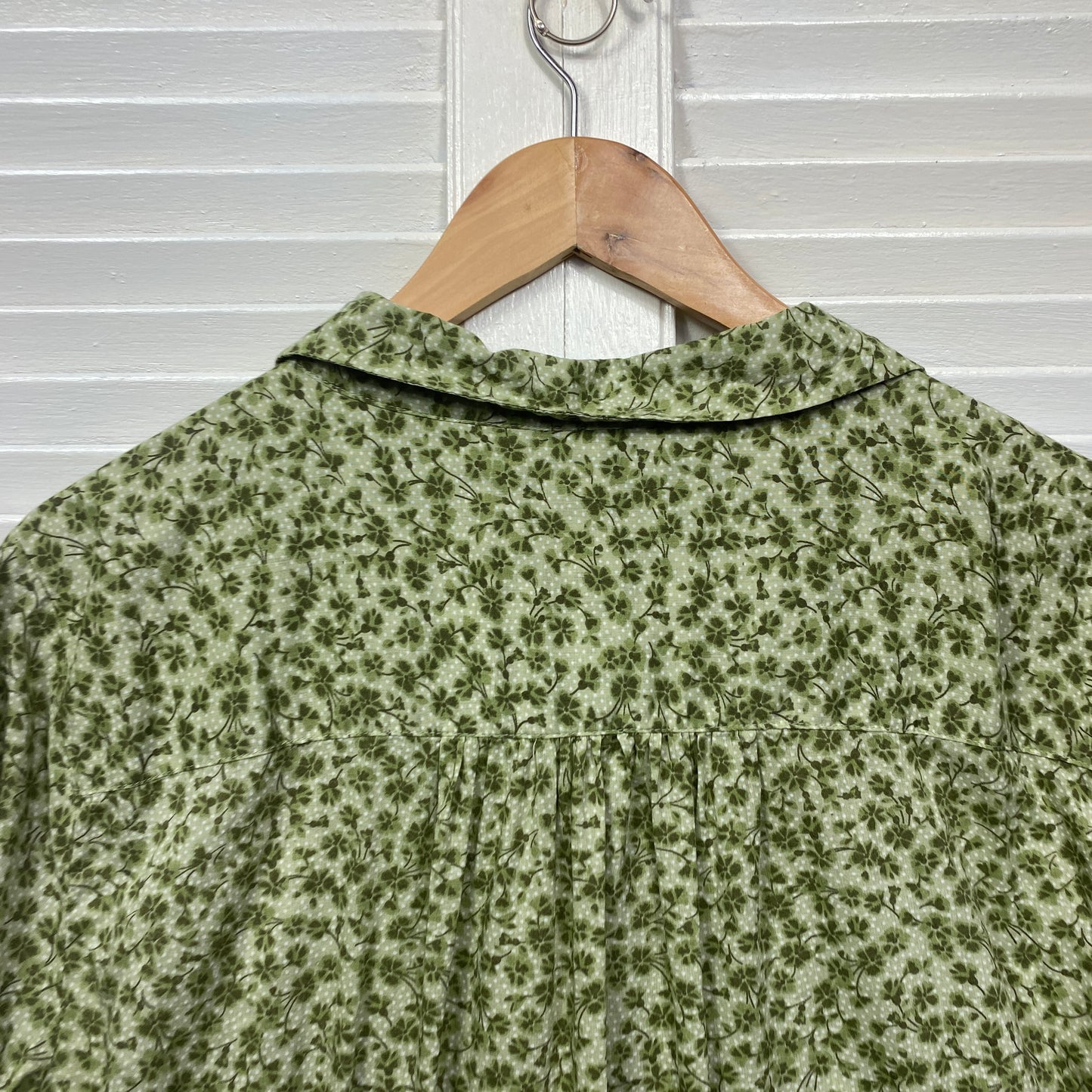 Regatta Top Size 16 Long Sleeve Green Floral Organic Cotton