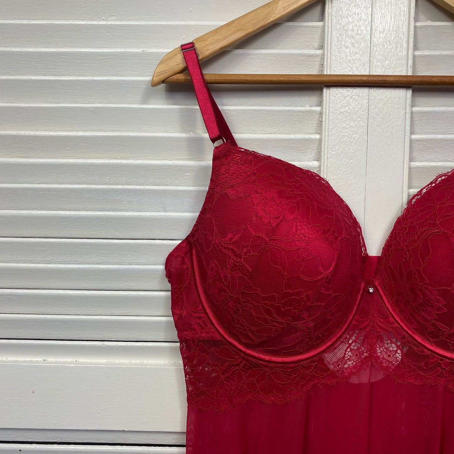 Bras N Things Lingerie Sleepwear Size 16 E/F Red