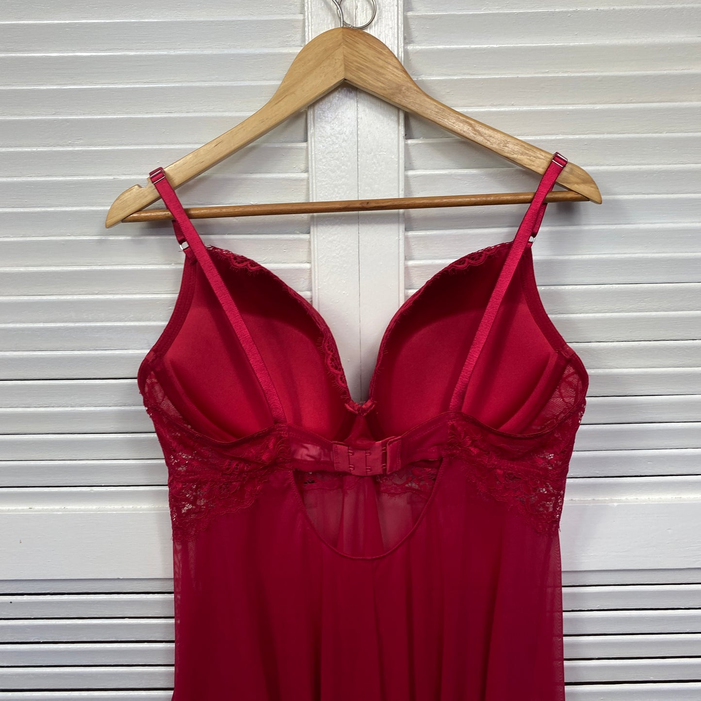 Bras N Things Lingerie Sleepwear Size 16 E/F Red