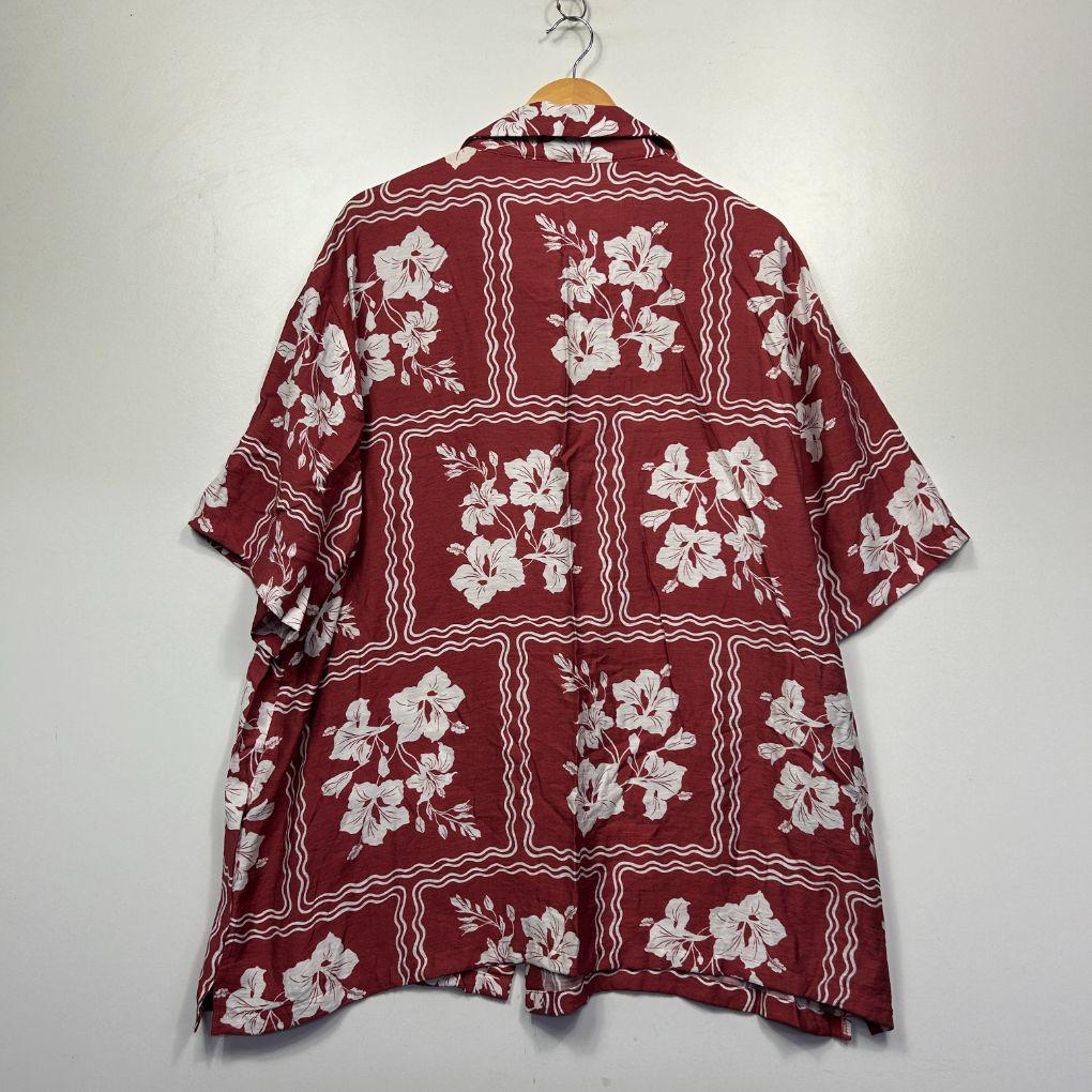 Avella Red Floral Print Short Sleeve Shirt - Size 18