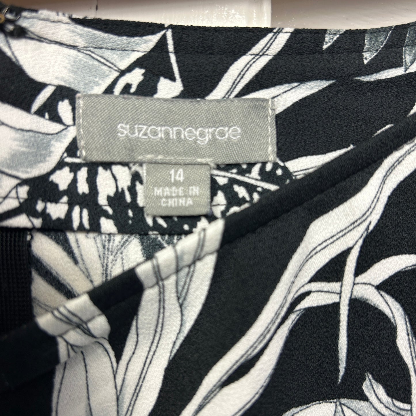 Suzanne Grae Skirt Size 14 Black White Floral Hi Low Hem