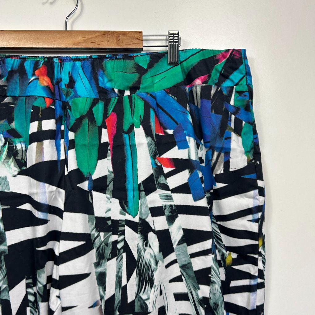 Taking Shape Multicolour Cotton Tropical Print Cropped Pants - Size 22