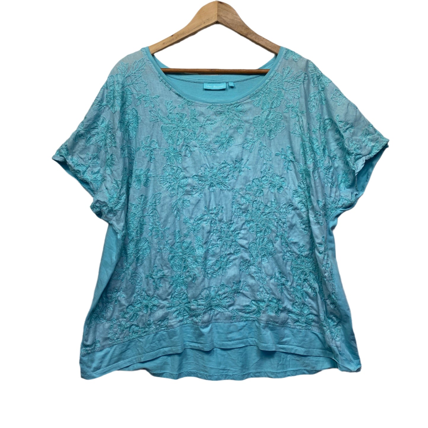 Blue Illusion Linen Top Size 20 3XL Embroidered