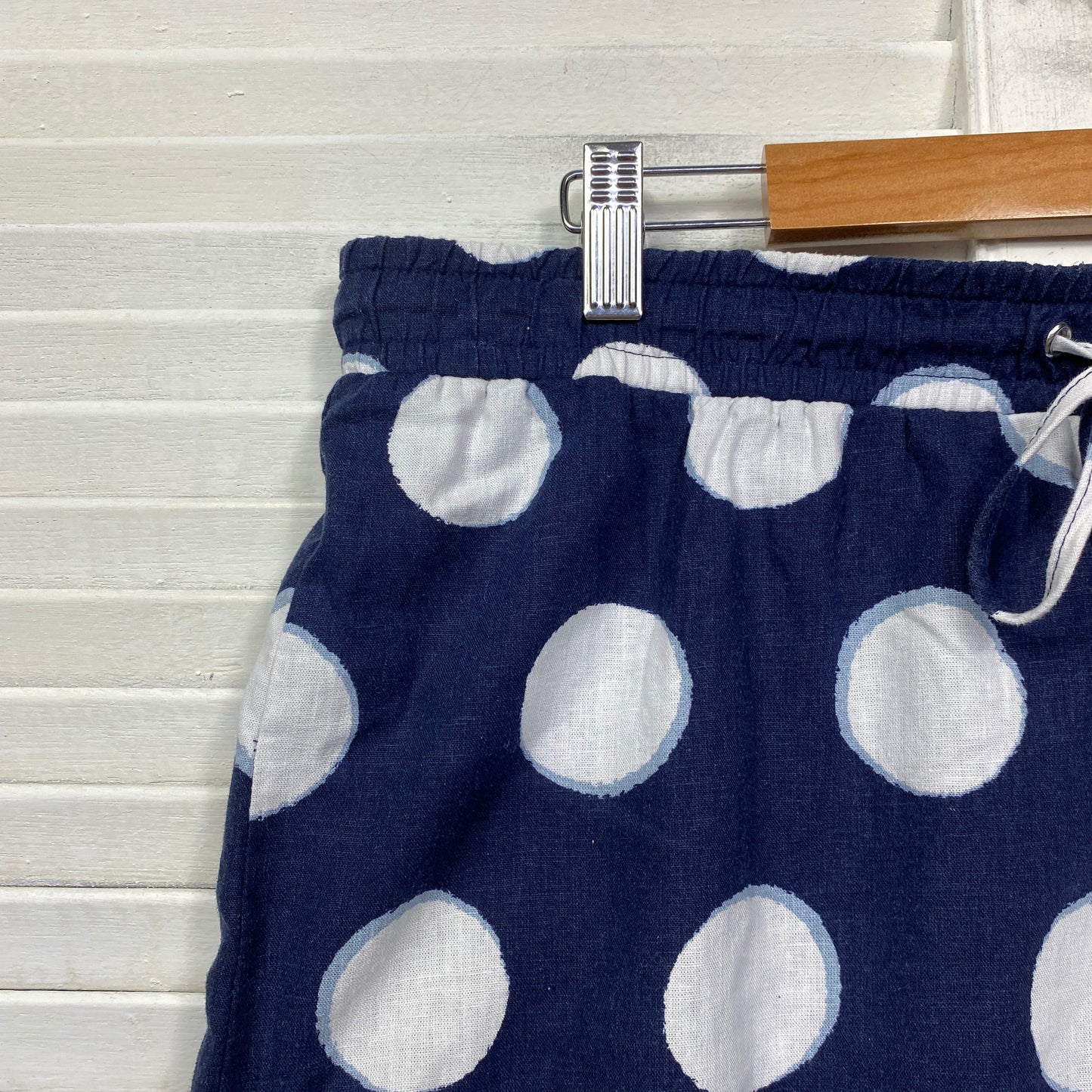 W lane Linen Skirt Size 18  blue White Polka Dots