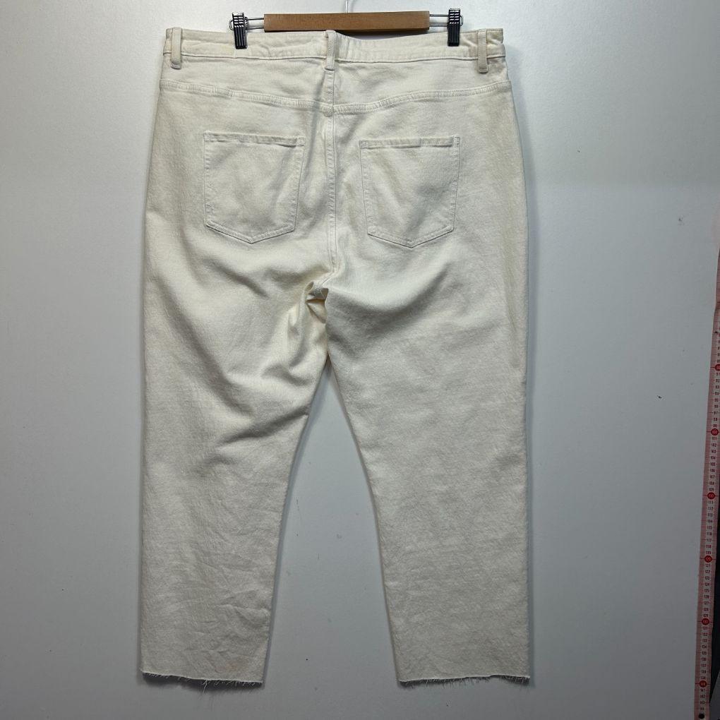 Witchery Cream Jeans - Size 20