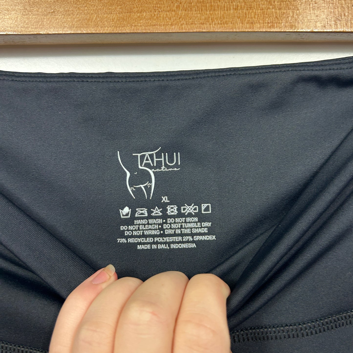 Tahui Active Black & Sage Green Colourblock Leggings - Size XL