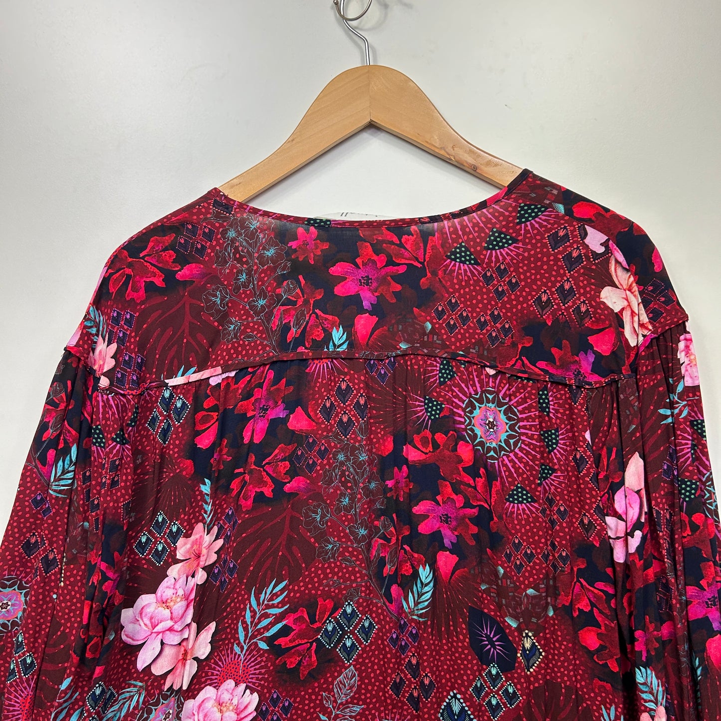 Virtuelle Tunic Top Size 18 Red Pink Floral Long Sleeve