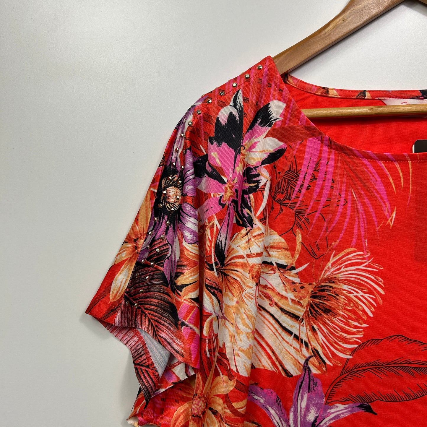 Millers Floral Print Top Size 20 Red Short Sleeve New
