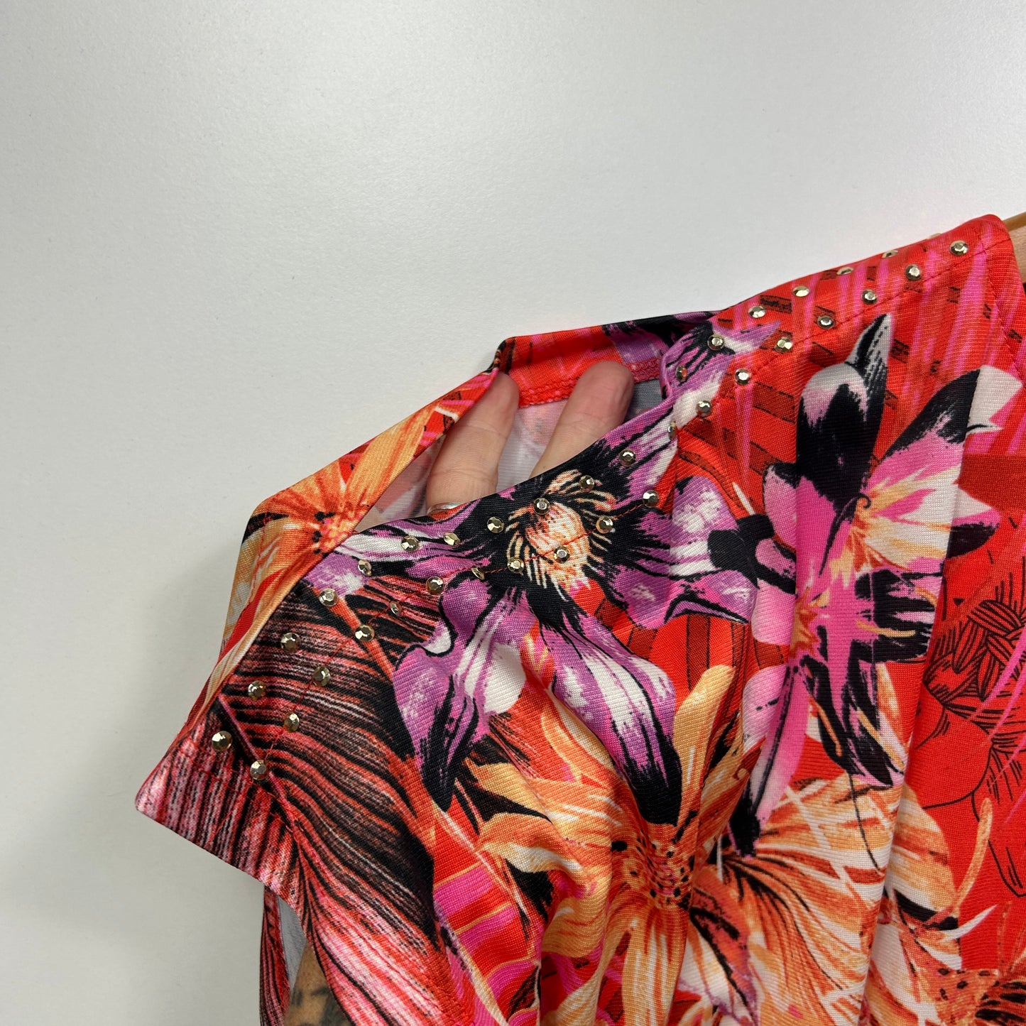 Millers Floral Print Top Size 20 Red Short Sleeve New