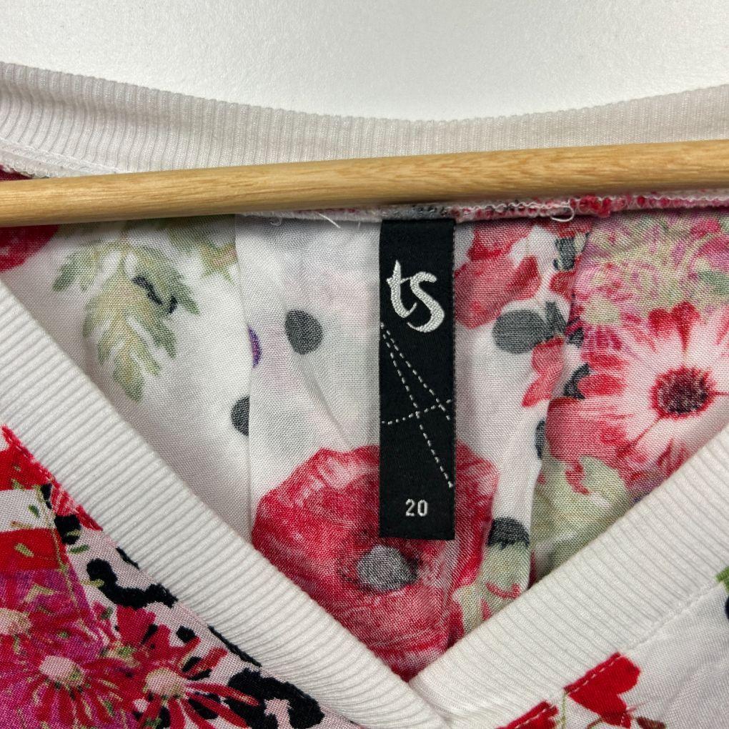 Taking Shape Multicoloured Floral Top - Size 20