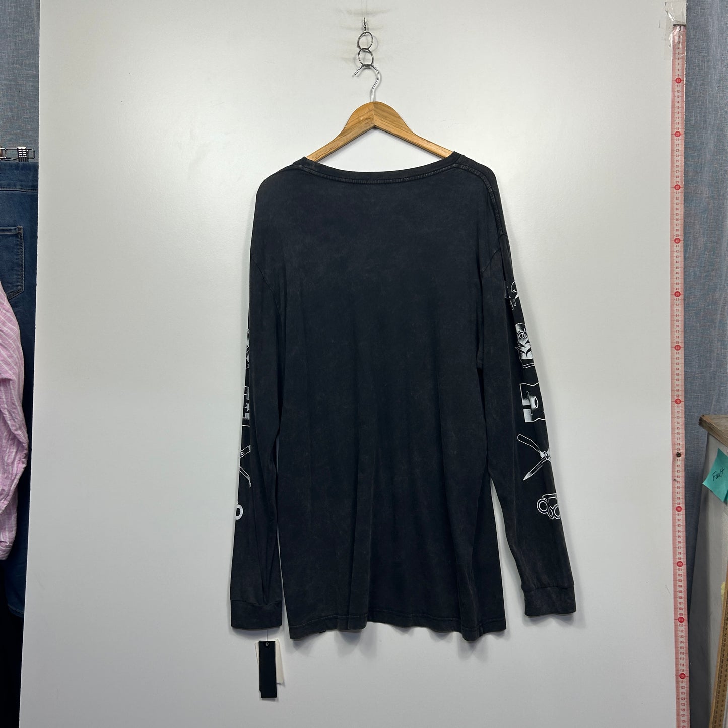 DC Black Long Sleeve Graphic Tee - Size XXL