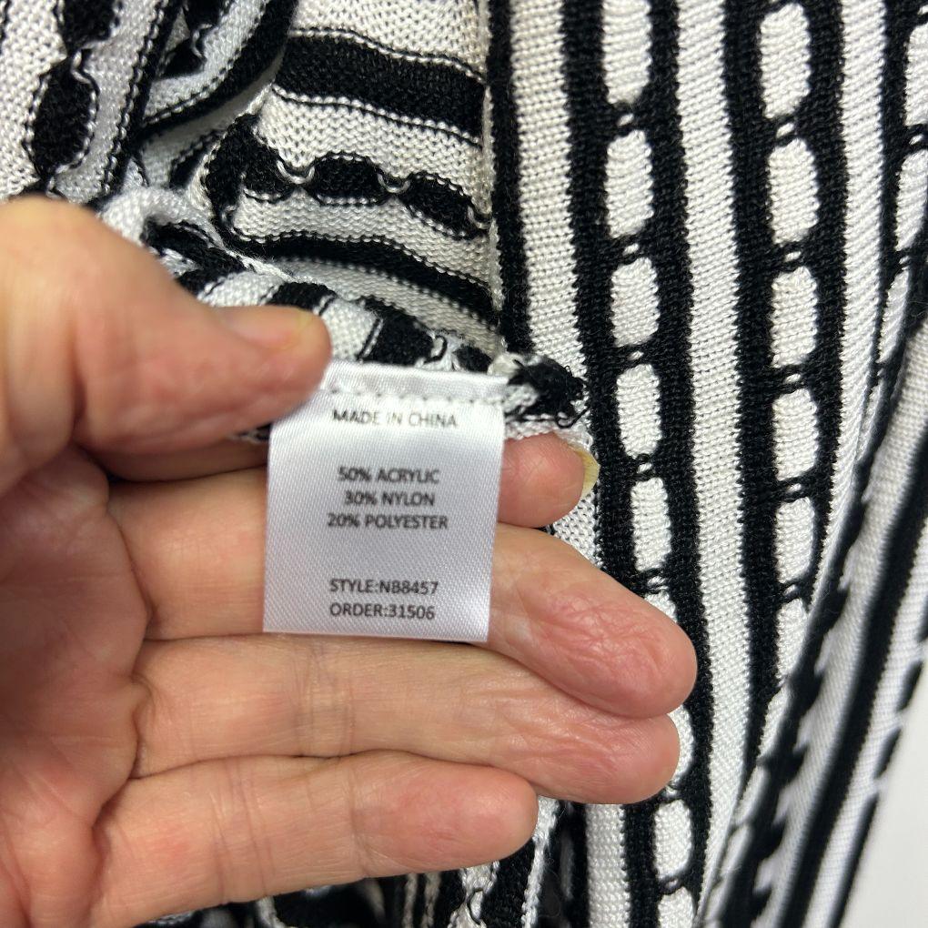 Liz Jordan Black & White Textured Cardigan - Size XL