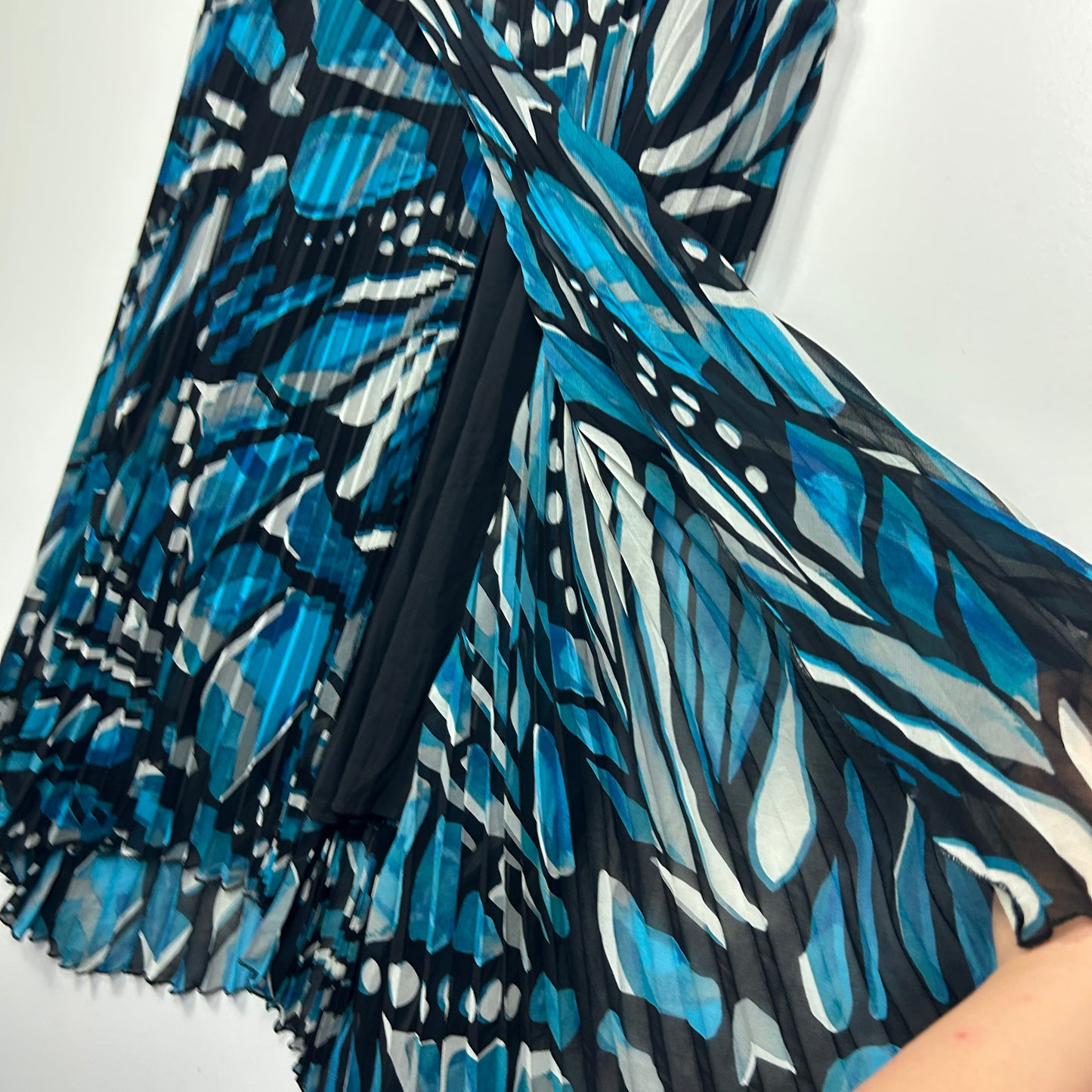 City Chic Abstract Print Pleated Skirt - Size 22/XL