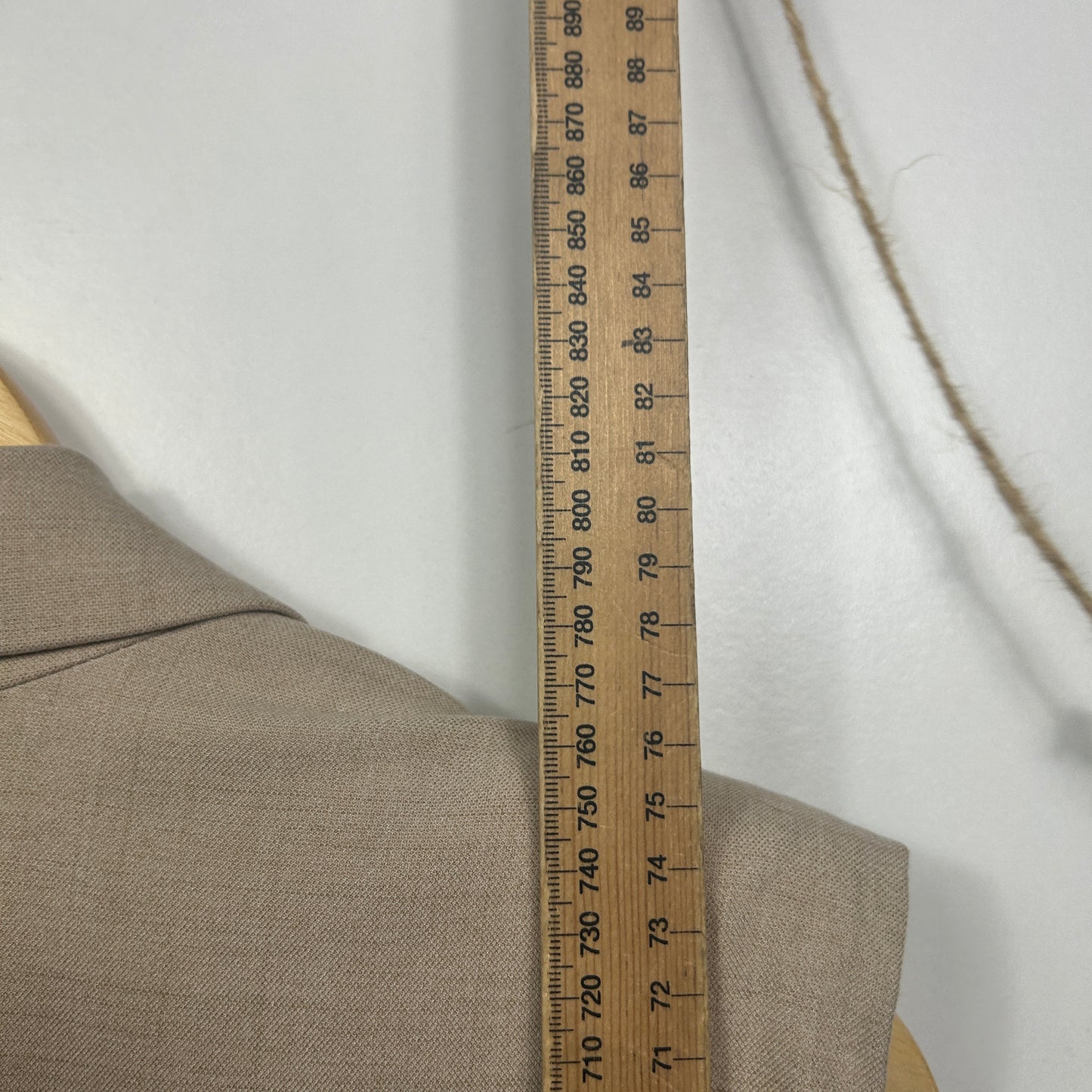 Decjuba Beige Longline Vest - Size 18