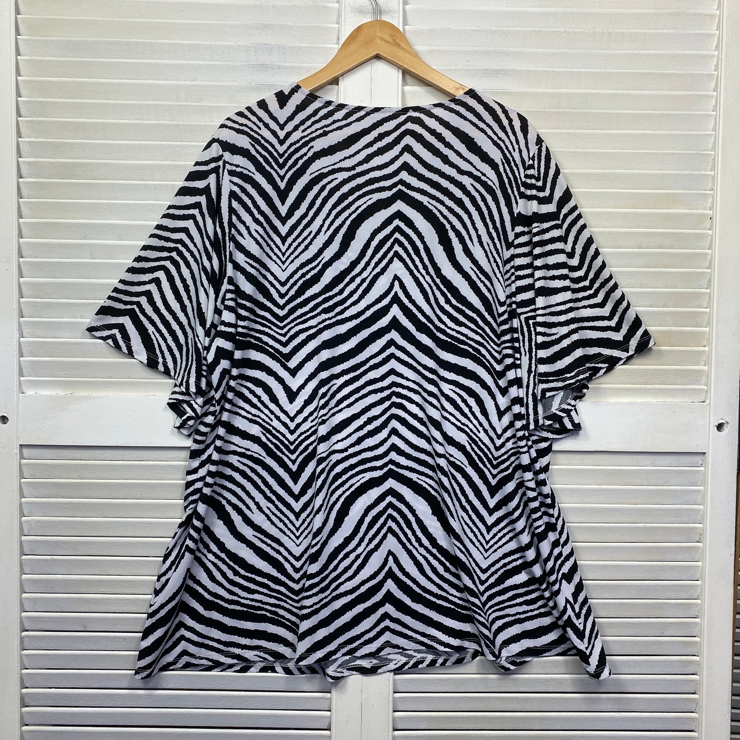 Beme Tunic Top Size 18 Plus Medium Black White