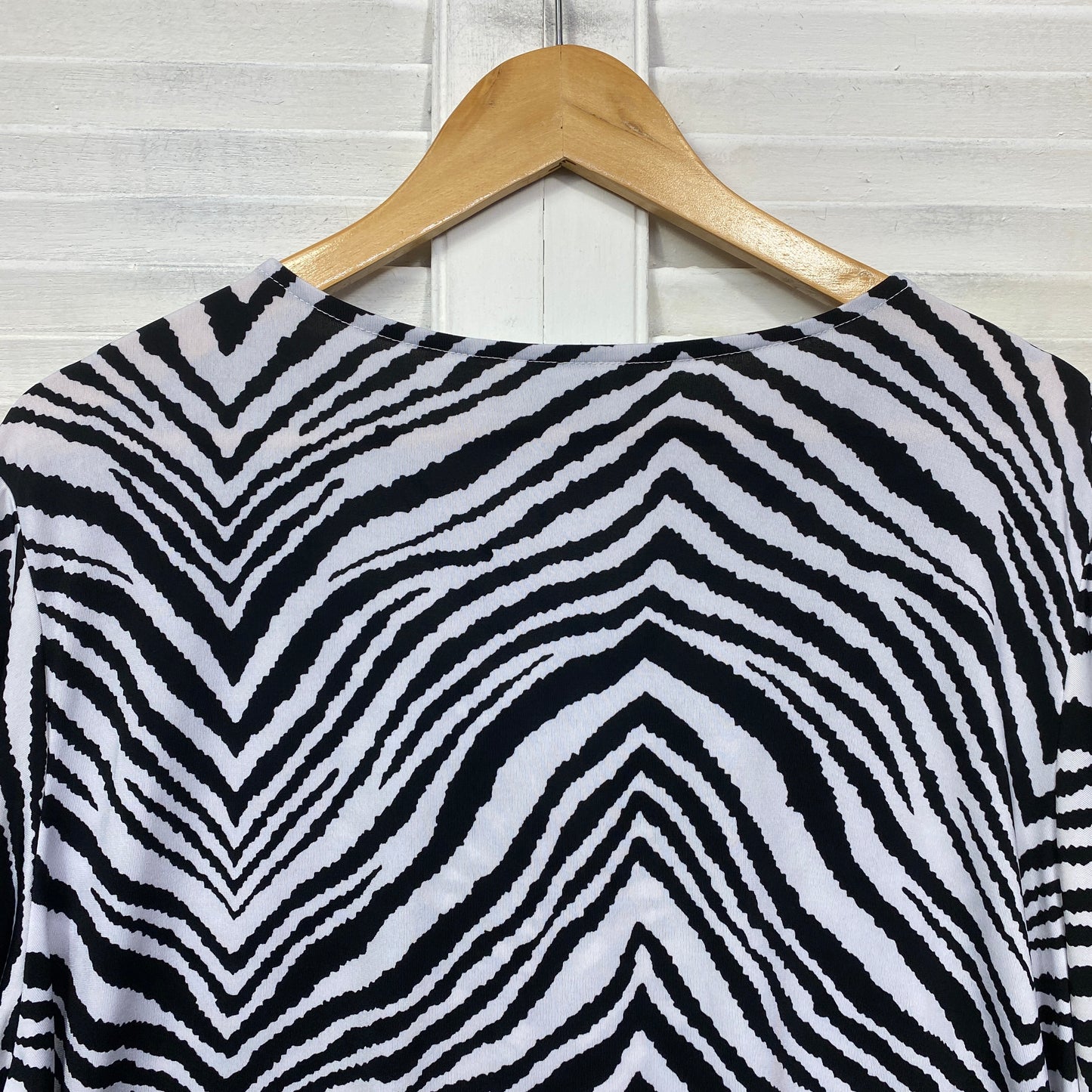 Beme Tunic Top Size 18 Plus Medium Black White