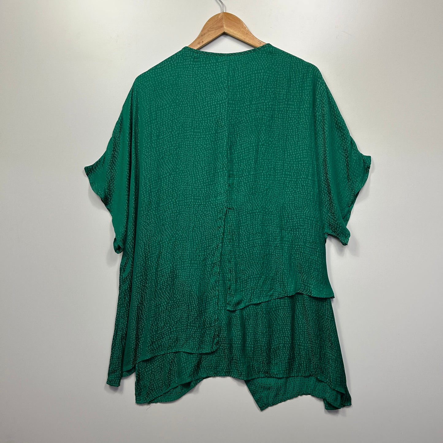 Taking Shape Tunic Top Size 16 Green Short Sleeve