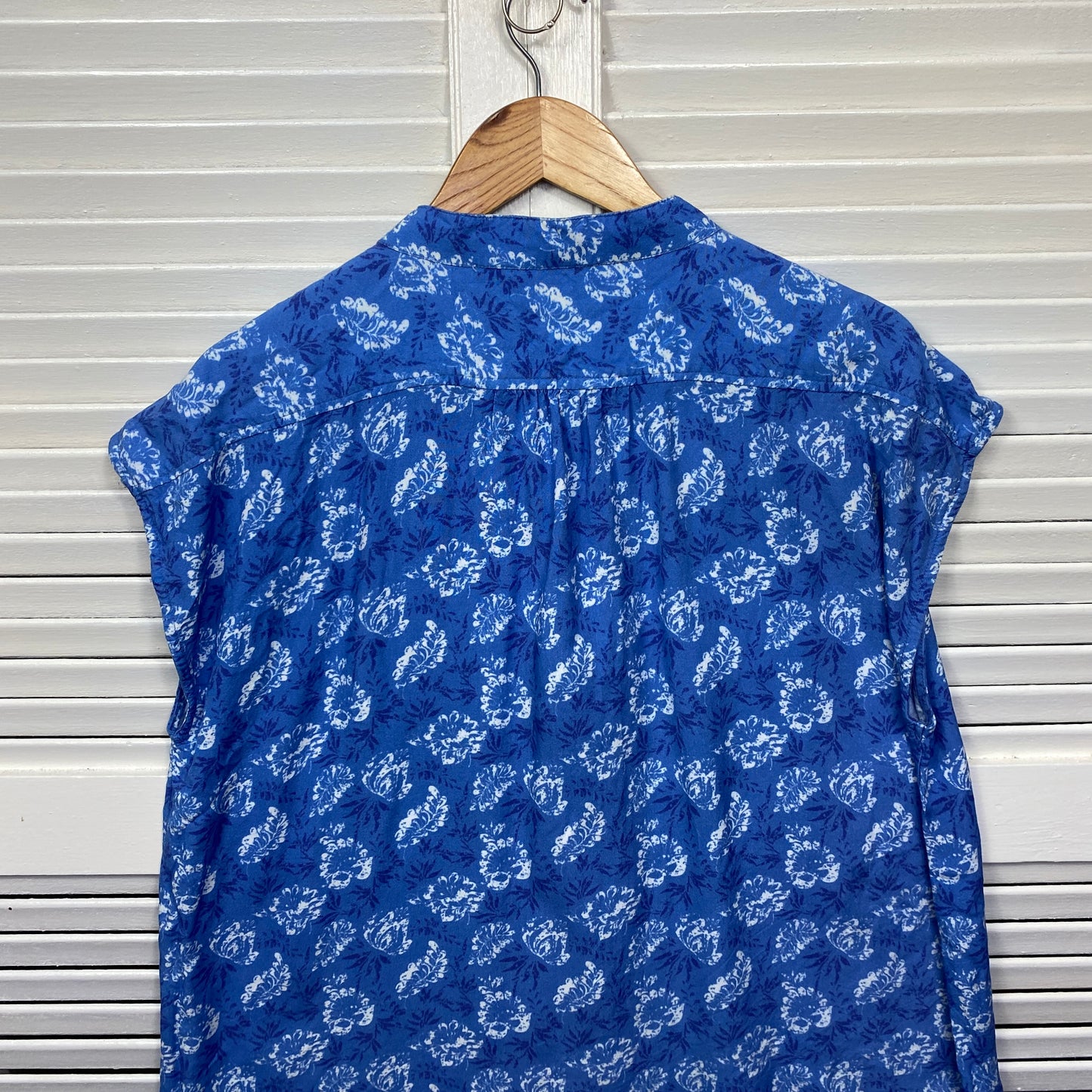 Boho Bird Top Size 18 Sleeveless Blue Birdsnest