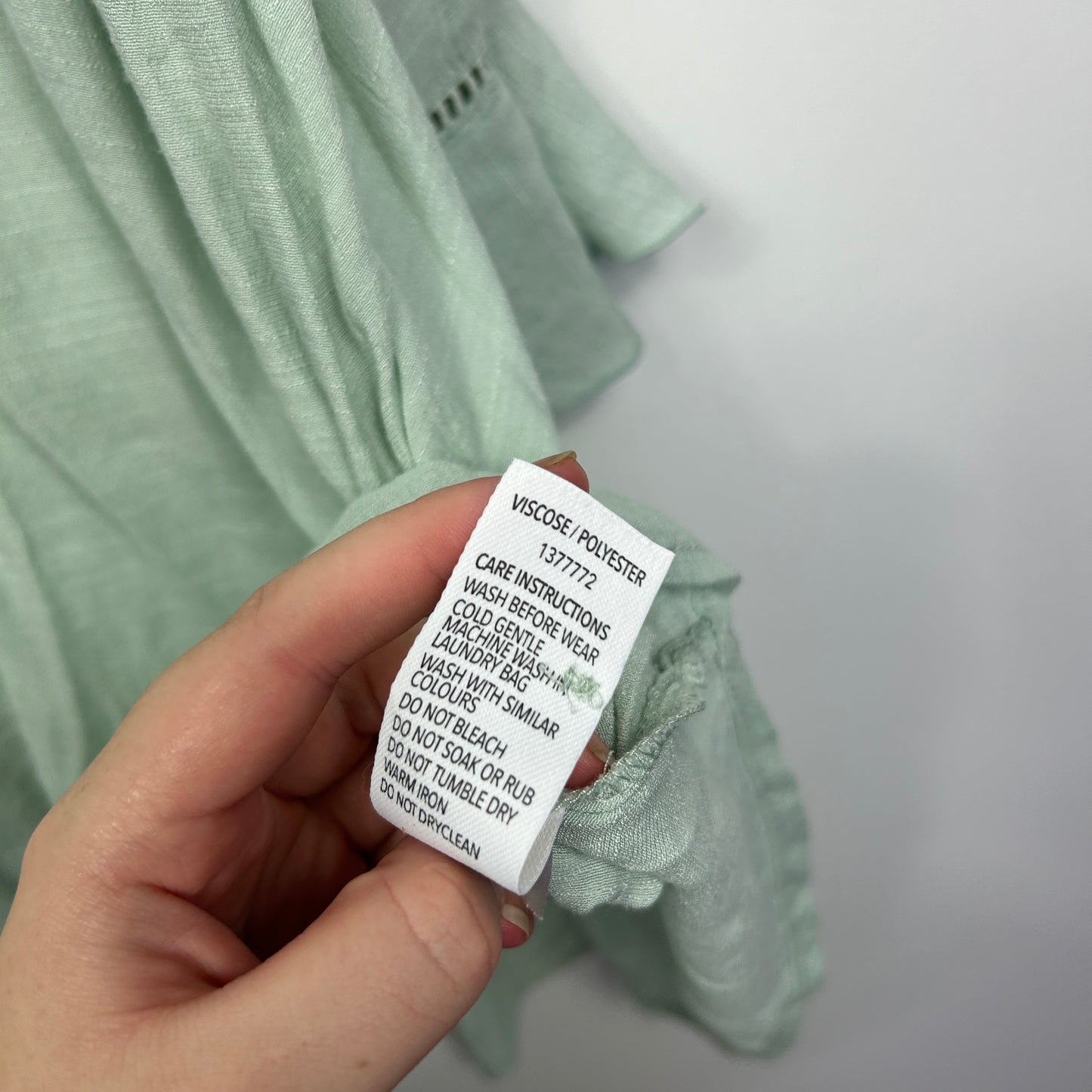 Avella Sage Green Shimmer Tunic Top - Size 18