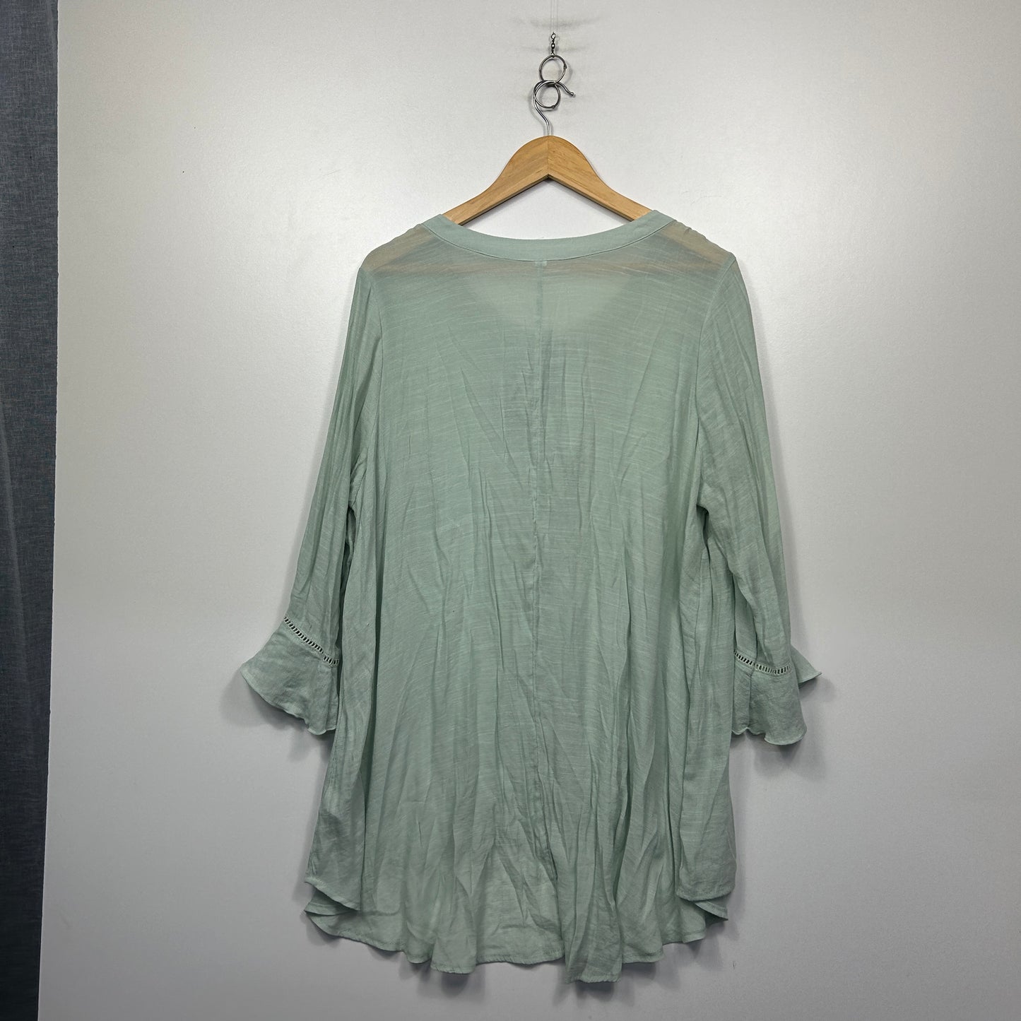Avella Sage Green Shimmer Tunic Top - Size 18
