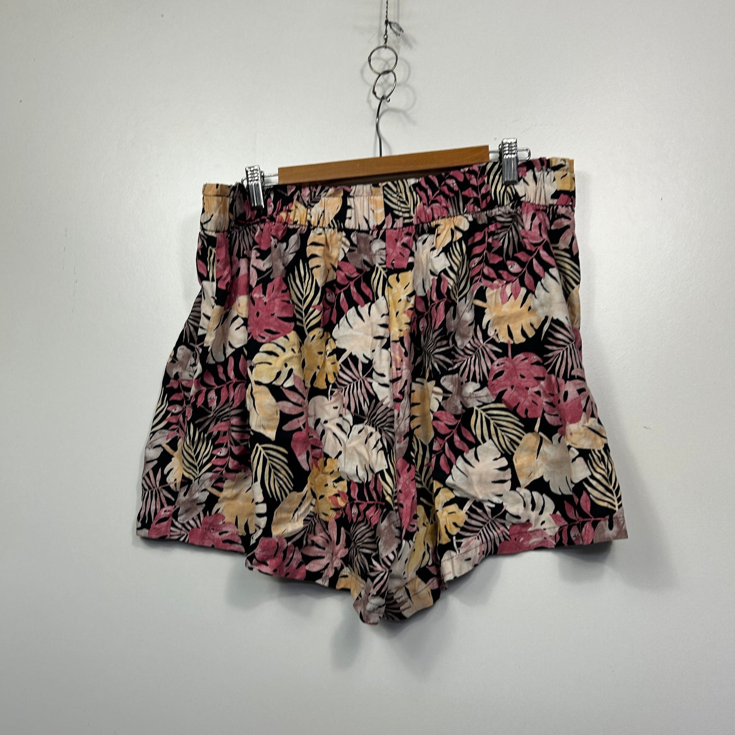 Anko Curve Tropical Viscose Shorts - Size 20