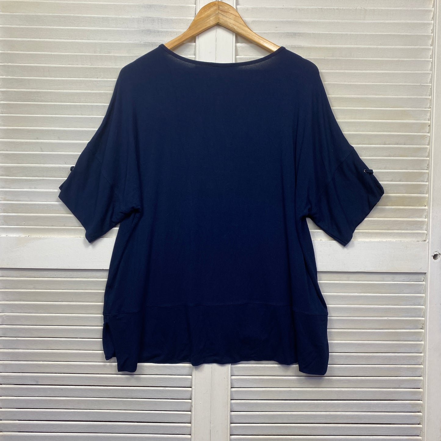 Clarity by Threadz Top Size Large Navy Short Sleeve Viscose