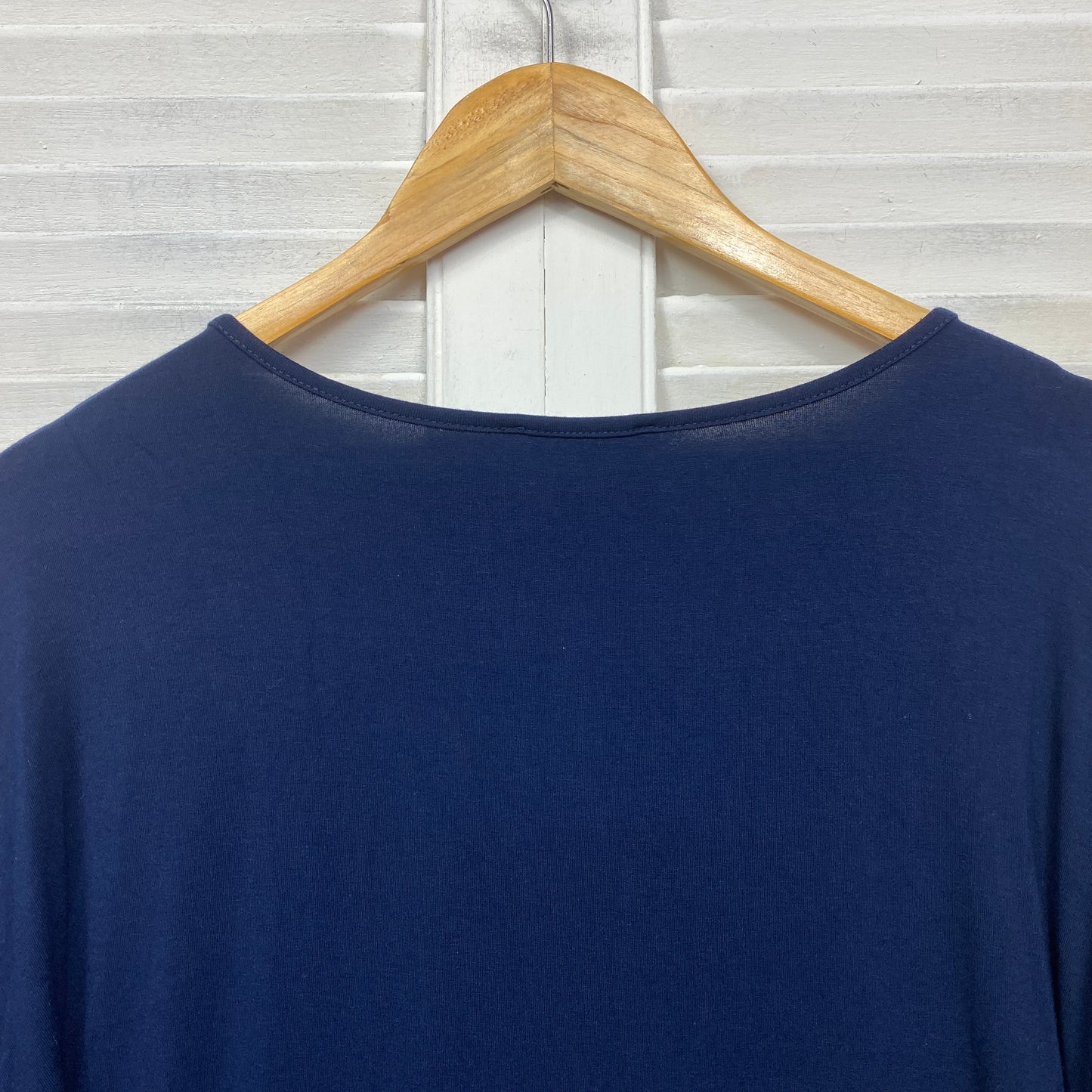 Clarity by Threadz Top Size Large Navy Short Sleeve Viscose