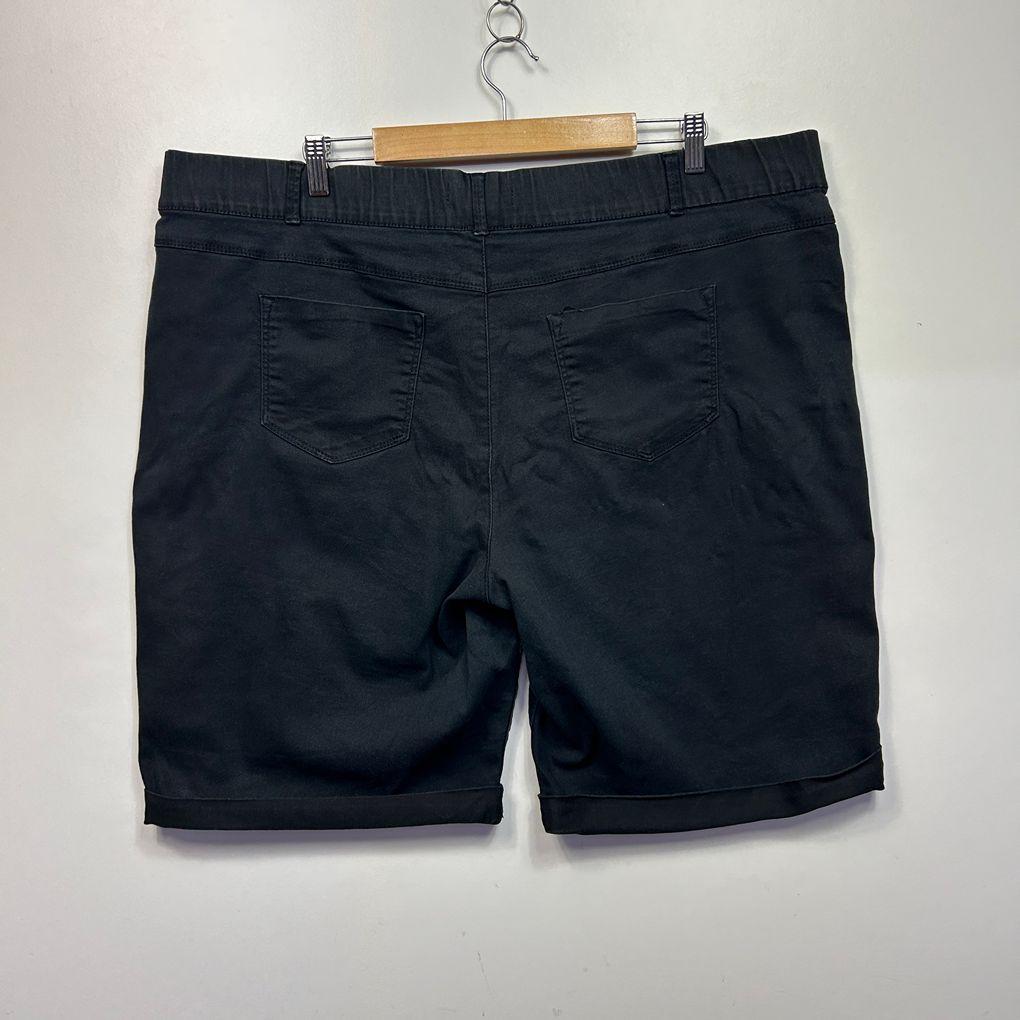 Avella Black Shorts - Size 22