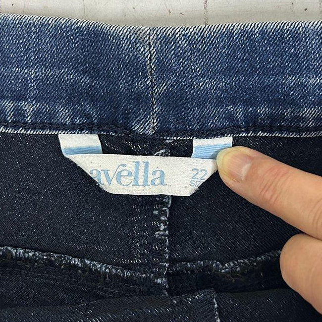 Avella Blue Jeans - Size 22