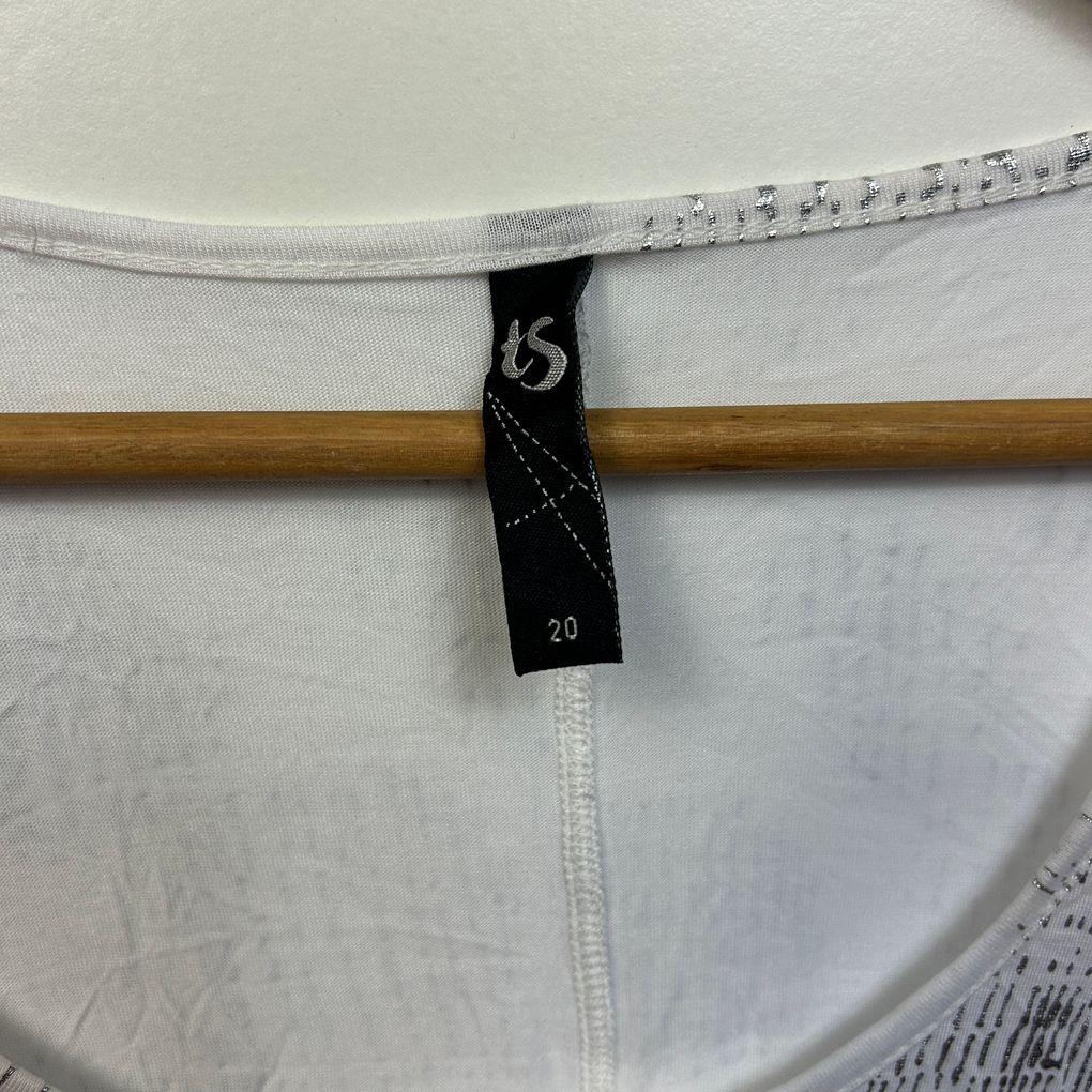 Taking Shape White Tunic Top - Size 20