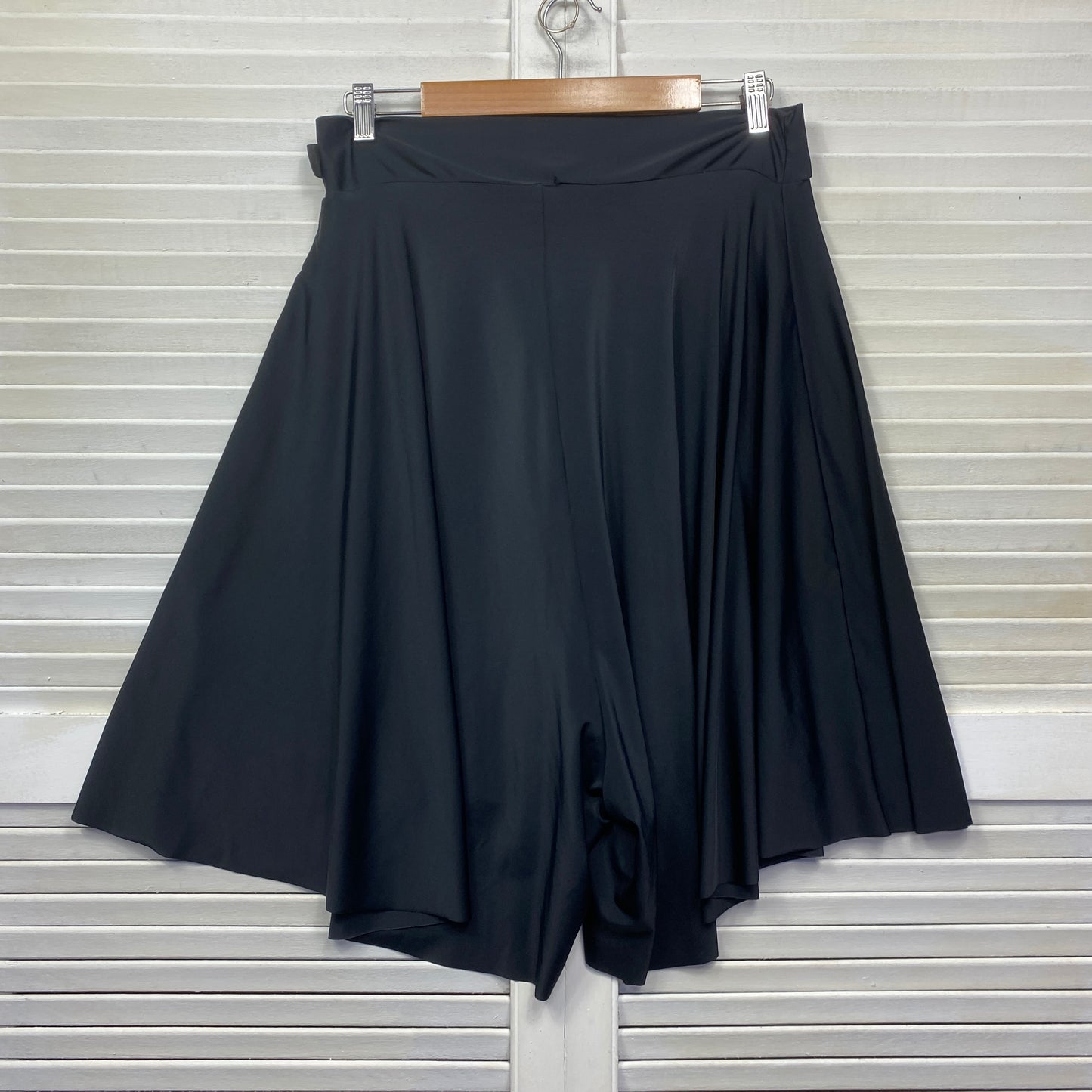 Exoticathletica Skater Skirt Size XL Black Knee Length Activewear