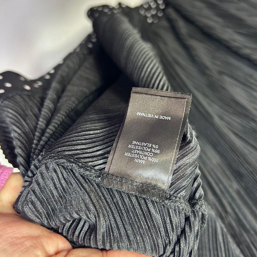 Taking Shape Pleated Black Top - Size 20/L