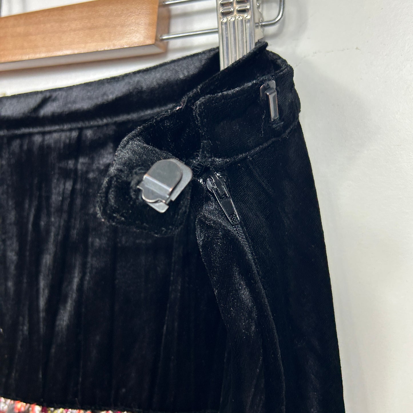 Vintage 1626 Sixteen Twentysix Black Velvet Tiered Boho Maxi Skirt - Size 18