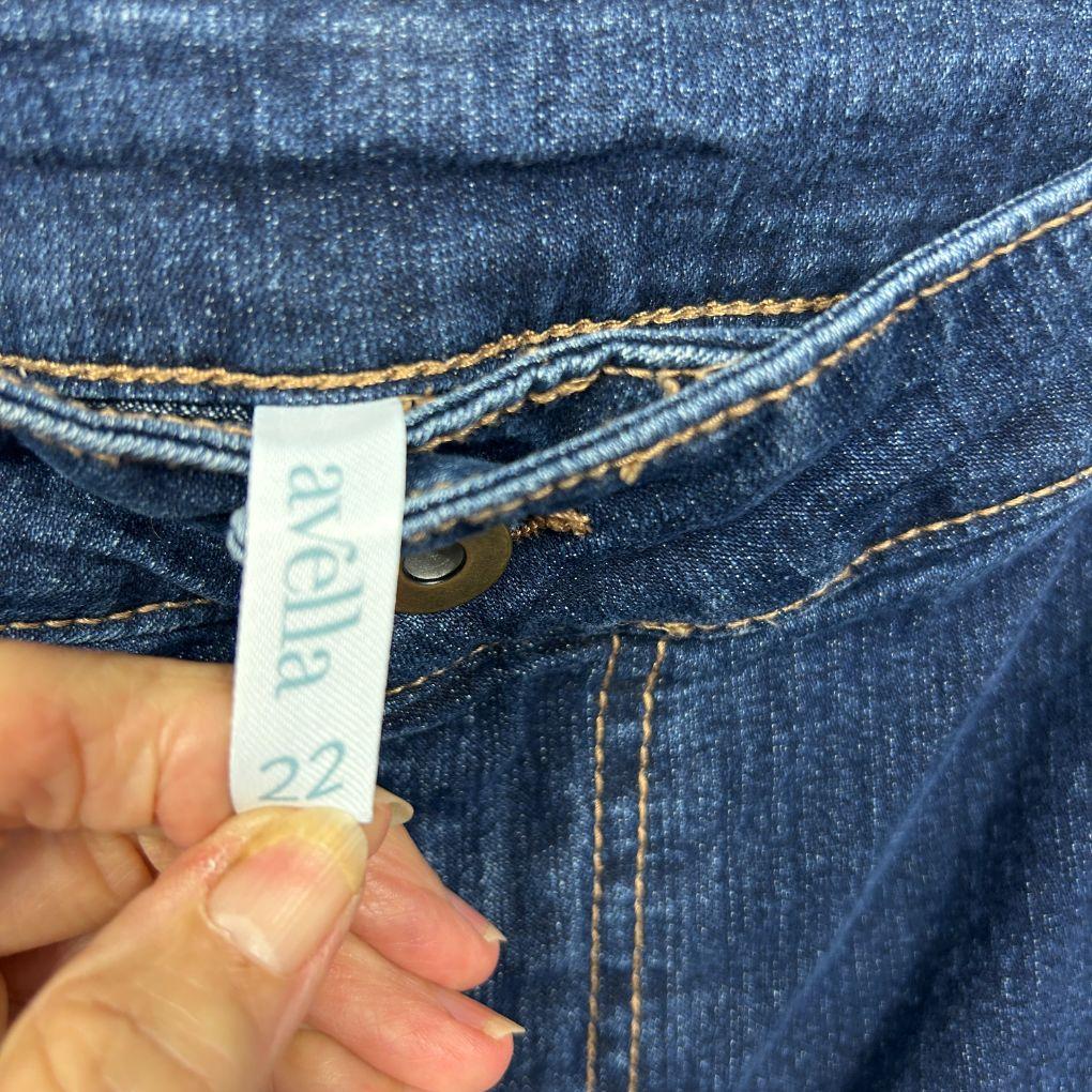 Avella Blue Denim Shorts - Size 22