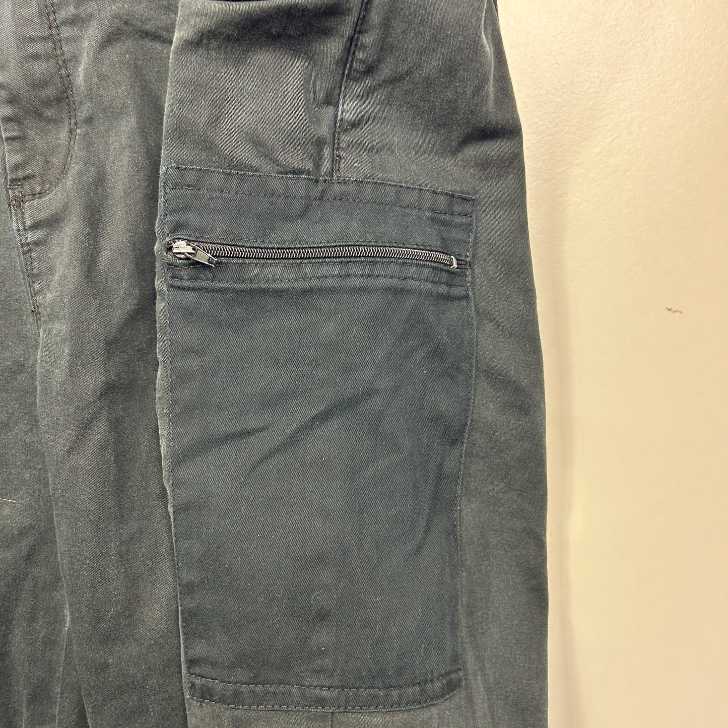 Avella Black Cargo Pants - Size 20