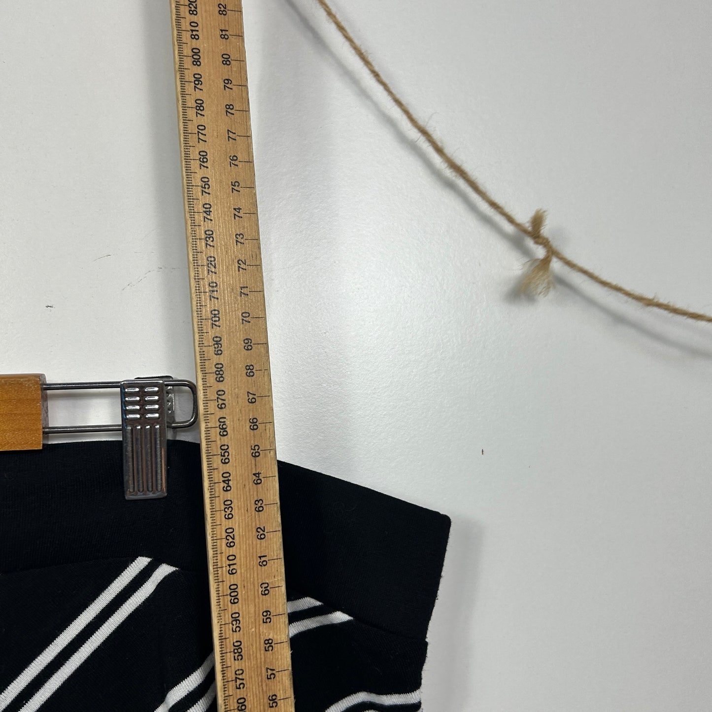 Avella Black White Skirt - Size 22