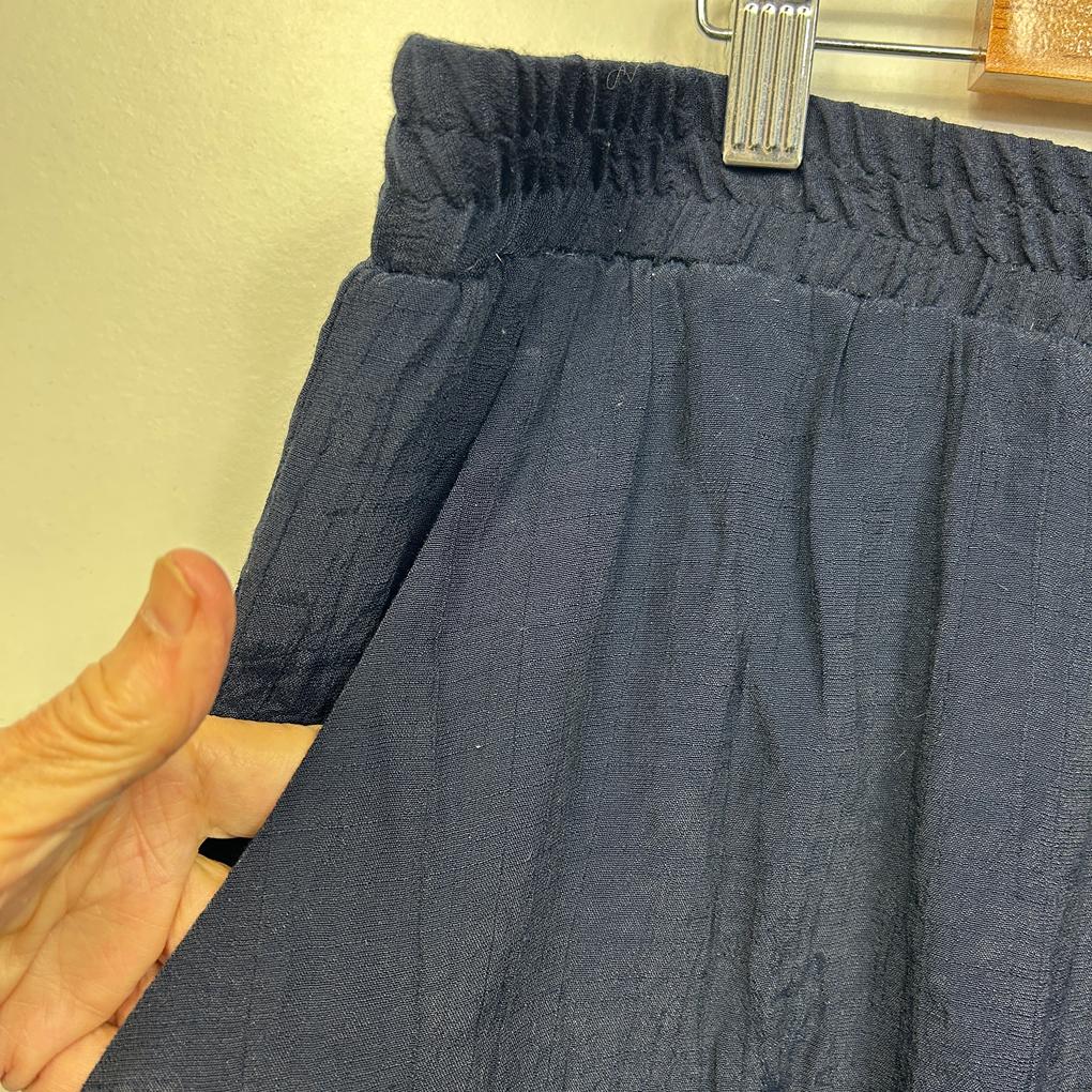 Virtuelle Navy Cropped Pants - Size 22