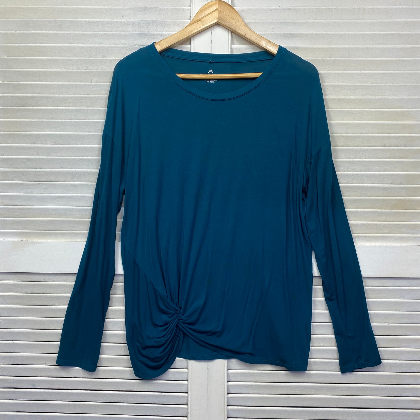 Rockwear Top Size 14 Teal Long Sleeve Activewear