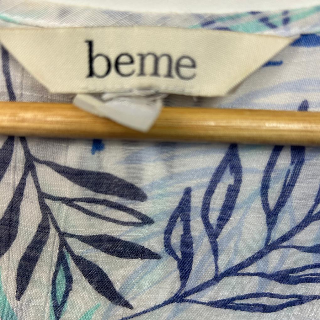 Beme Blue Leaf Print Top - Size 18/20 (Fault)