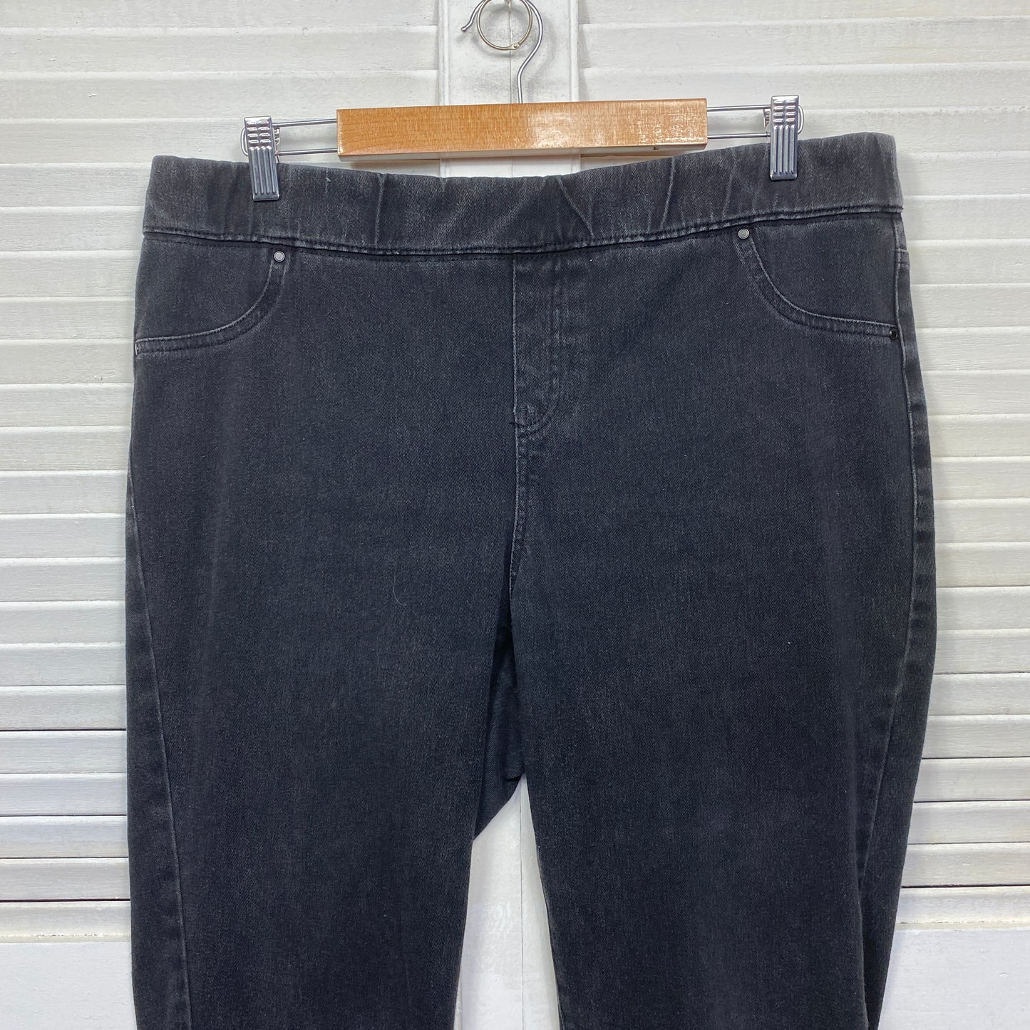 Suzanne Grae Jeans Size XL Black Pull On Denim