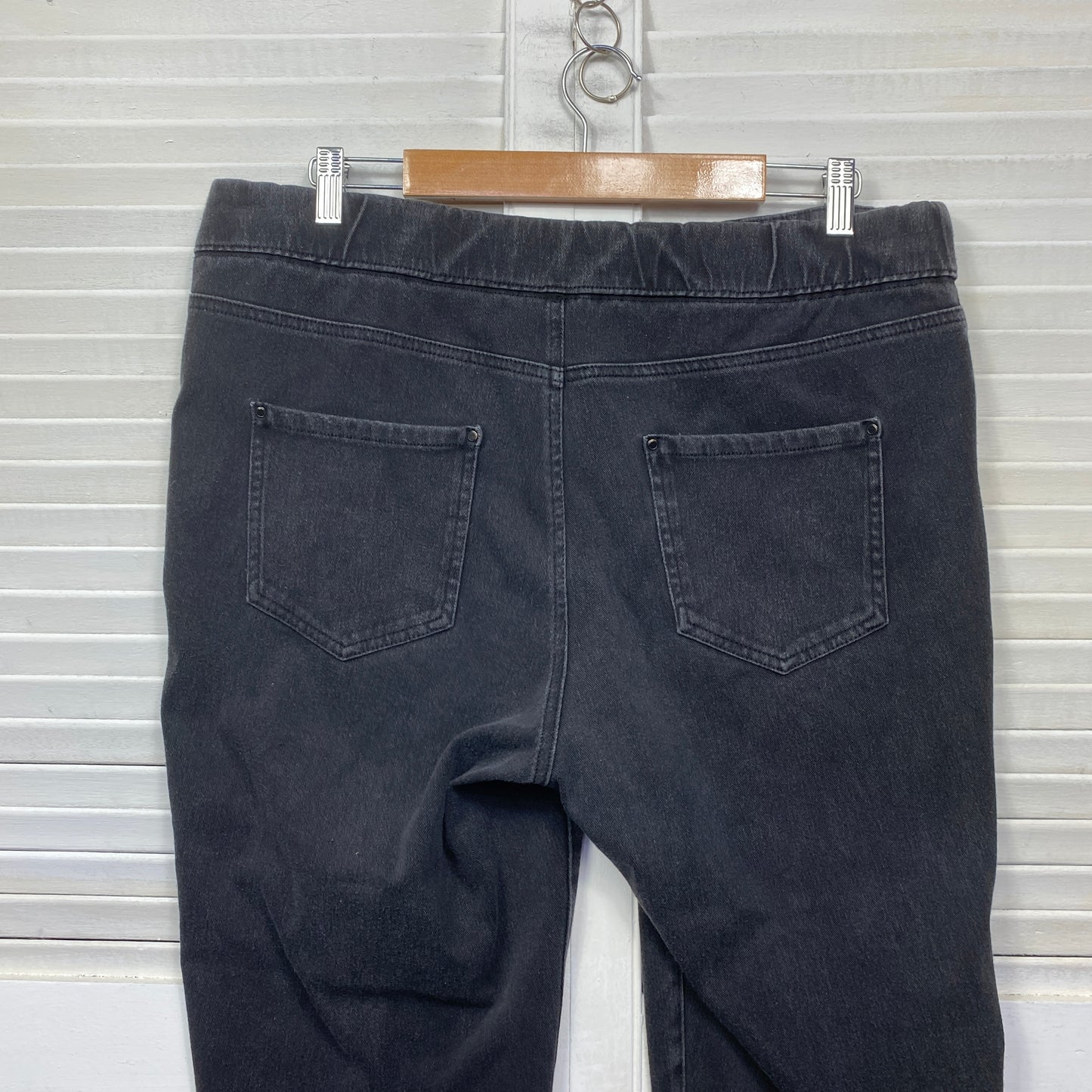 Suzanne Grae Jeans Size XL Black Pull On Denim