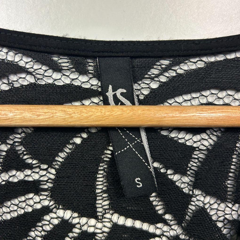 Taking Shape Black Lace Top - Size 16/S
