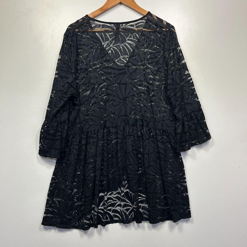 Taking Shape Black Lace Top - Size 16/S