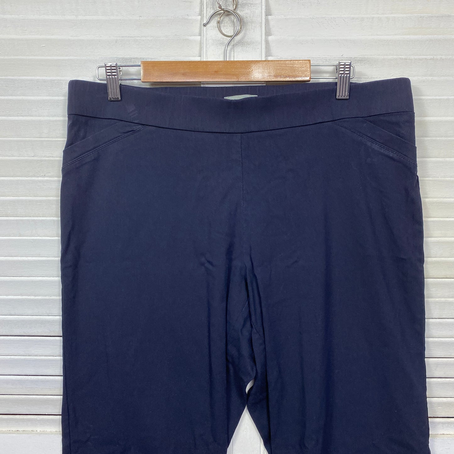 Suzanne Grae Cropped Pants Size XL Navy Blue