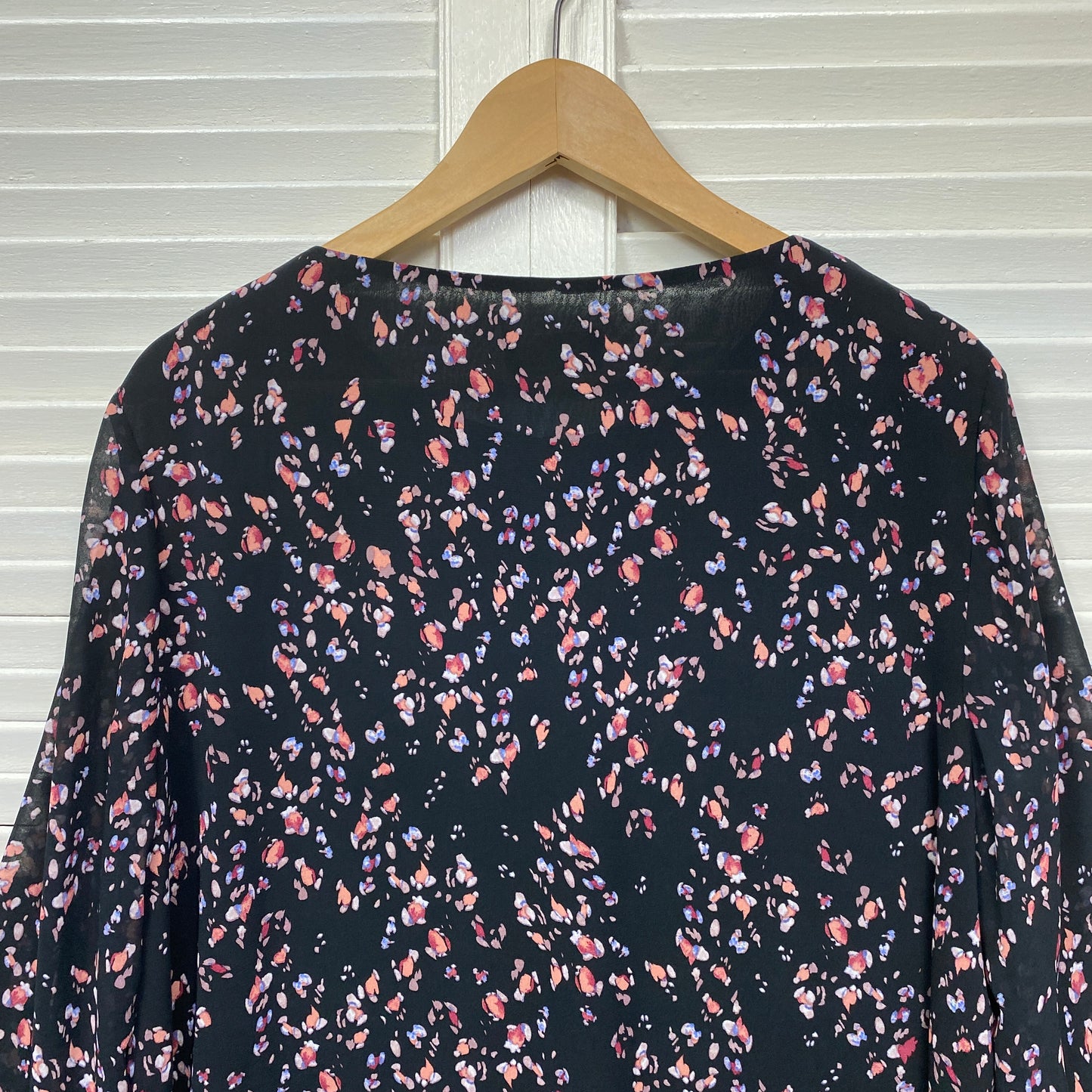 Trent Nathan Top Size 18 Black Floral Long Sleeve Lined