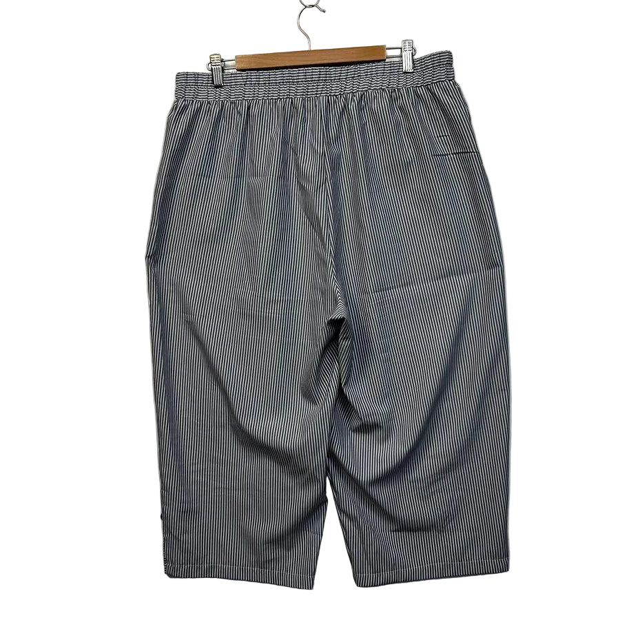 Cropped Grey Striped Pants - Size 2XL