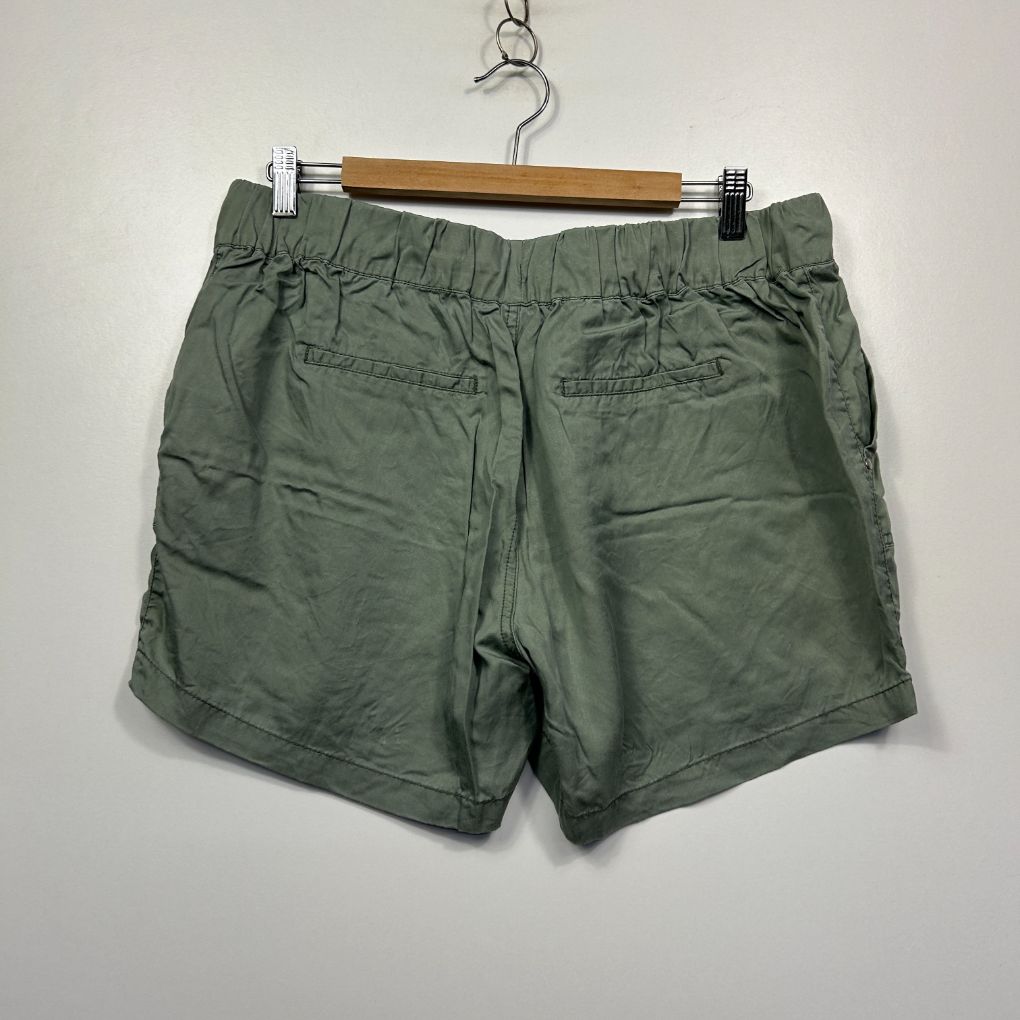 Target Collection Sage Cargo Shorts - Size 16