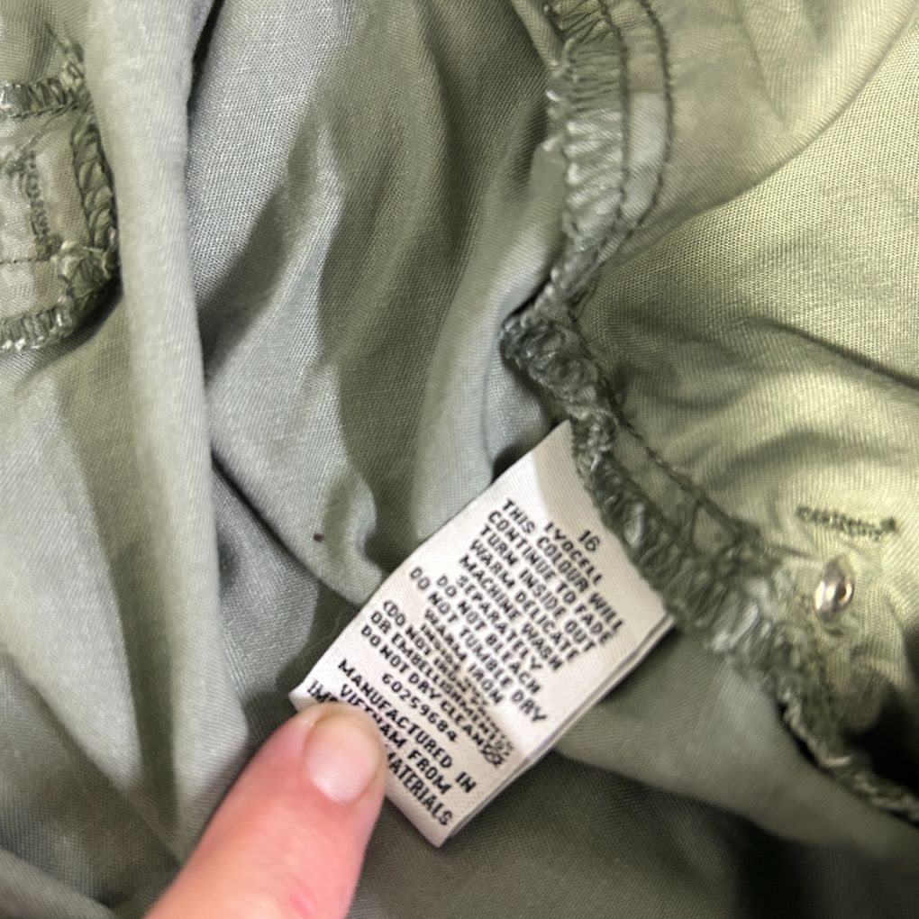 Target Collection Sage Cargo Shorts - Size 16