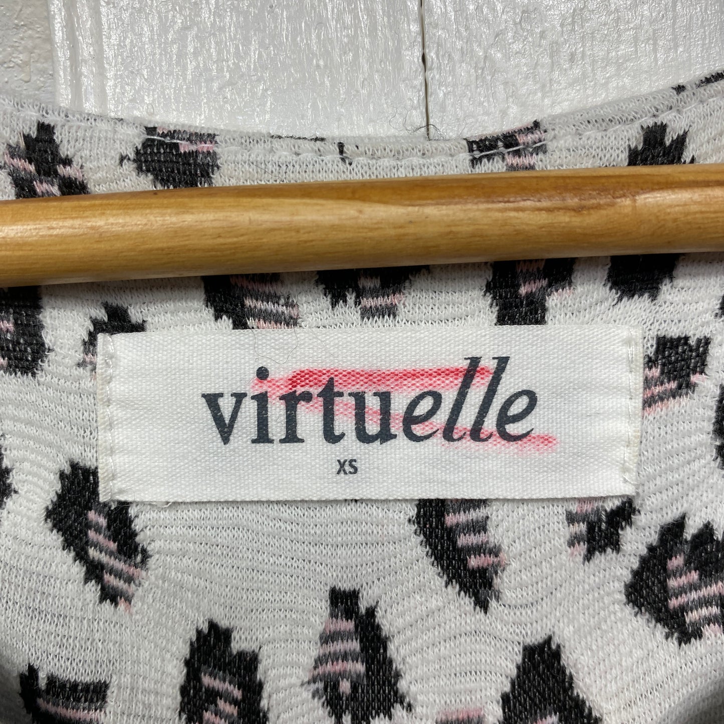 Virtuelle Top Size 14 Plus XS Long Sleeve White