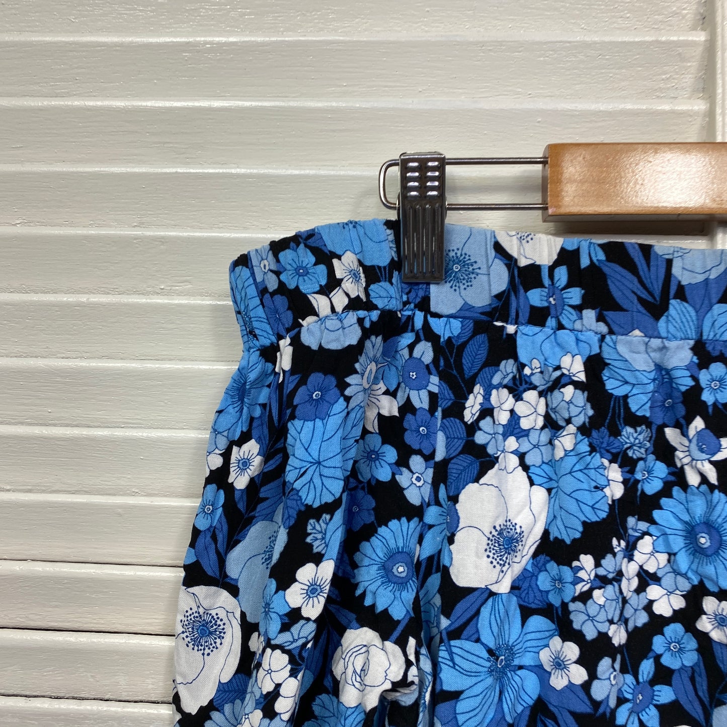 Millers Top Size 16 Blue Floral off the Shoulders